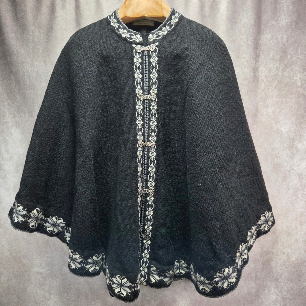 Baltic Inspirations Wool Blend Nordic Snowflake Poncho Cape Metal Clasps Estonia